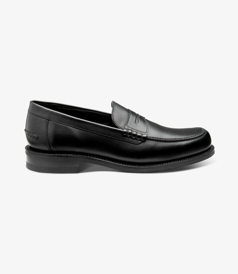 LOAKE KINGSCLIFFE BLACK LOAFER SLIP ON RUBBER SOLE F-MEDIUM