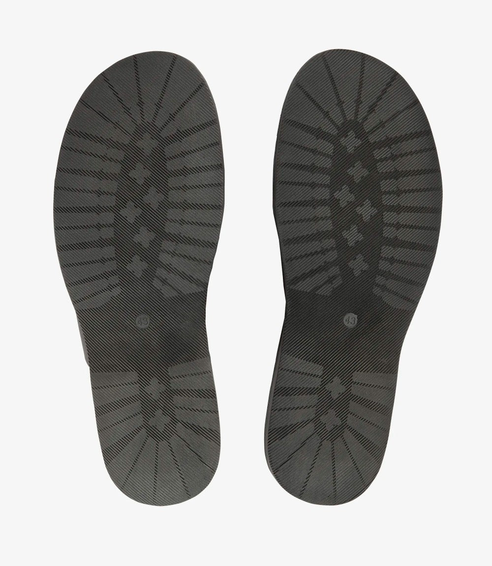 LOAKE GOZO BLACK SLIP ON RUBBER SOLE F-MEDIUM
