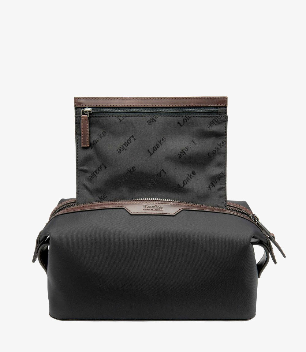 LOAKE WELLAND WASH BAG BLACK
